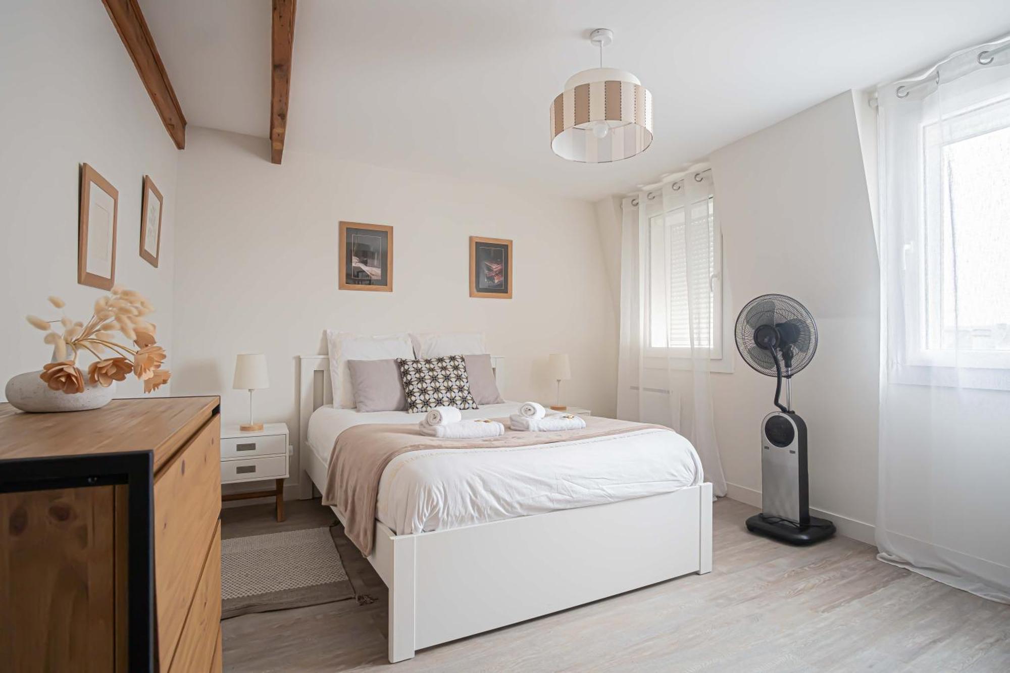 Triplex Cathedrale Parking Gratuit Appartement Reims Buitenkant foto